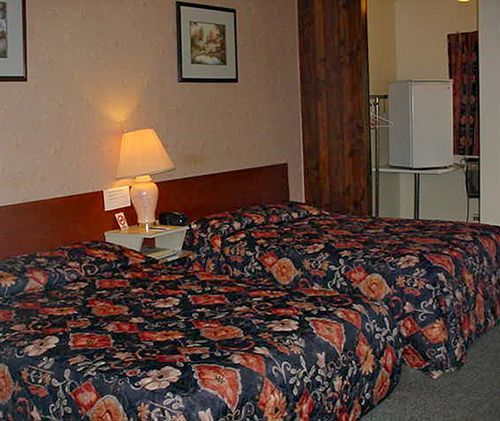 Chipican Motel Sarnia Esterno foto